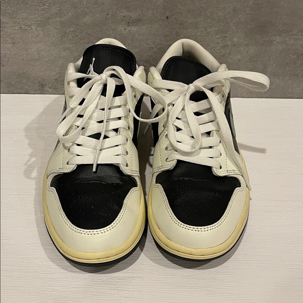 Nike Women’s Air Jordans Sneakers